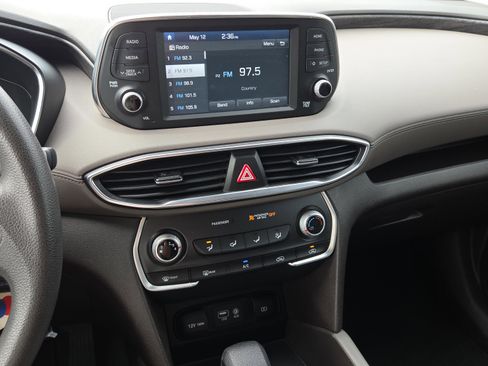 Used 2020 Hyundai Santa Fe SE FWD image 19