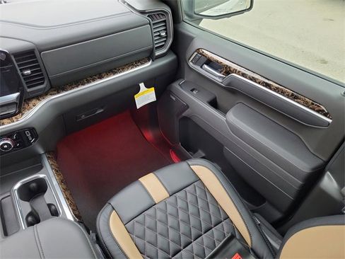 New 2026 GMC Sierra 1500 Elevation w/ Elevation Premium Package image 18