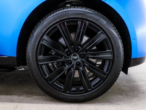 Used 2023 Land Rover Range Rover Long Wheelbase Autobiography image 11