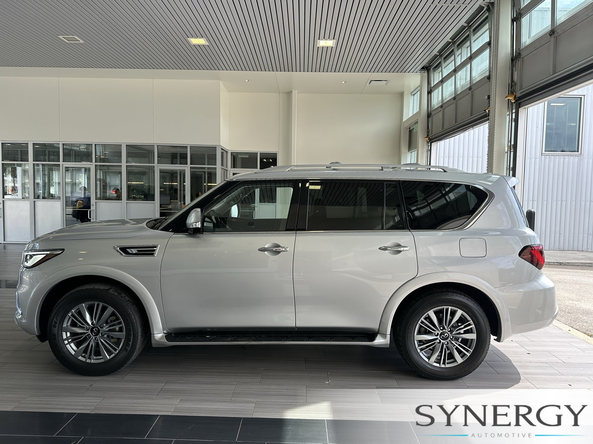 Certified 2023 INFINITI QX80 Luxe w/ All-Season Package AWD/4WD image 12