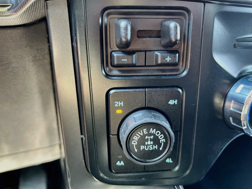 Used 2025 Ford F150 Lariat w/ Equipment Group 501A Mid AWD/4WD image 38