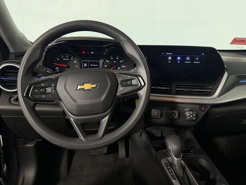 Used 2024 Chevrolet Trax LS w/ Driver Confidence Package FWD image 21
