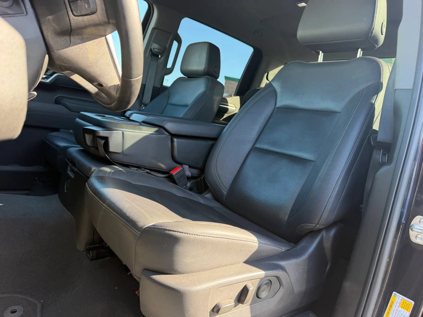 Used 2025 GMC Sierra 1500 SLT AWD/4WD image 10
