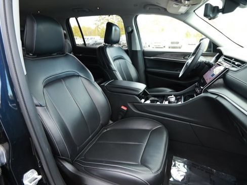 Used 2023 Jeep Grand Cherokee L Limited w/ Luxury Tech Group II image 31