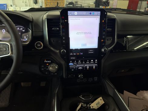 Used 2025 RAM 1500 Laramie AWD/4WD image 6