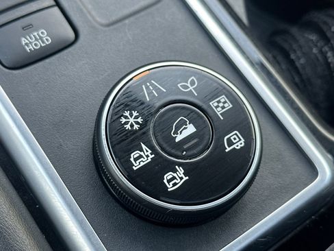 Used 2023 Nissan Pathfinder Platinum image 34