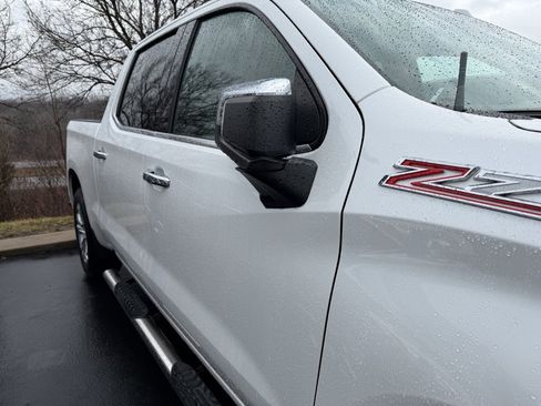 Used 2022 Chevrolet Silverado 1500 LTZ w/ Technology Package image 8