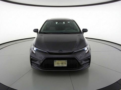 Certified 2025 Toyota Corolla SE image 2
