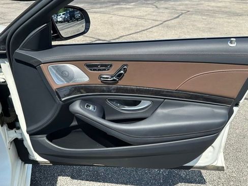Used 2017 Mercedes-Benz S 550 4MATIC Sedan image 22