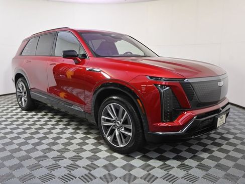 New 2026 Cadillac Vistiq Premium Luxury w/ LPO, Floor Liner Package AWD/4WD image 8