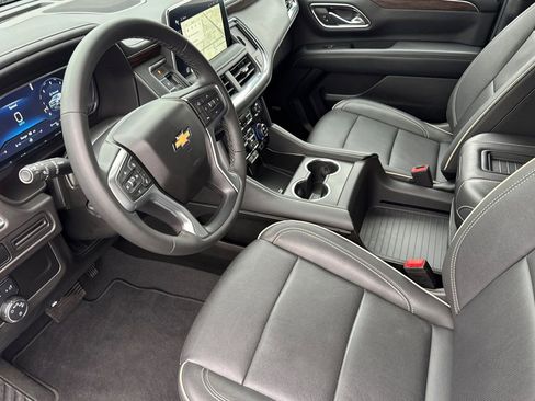 Certified 2024 Chevrolet Suburban Premier image 9