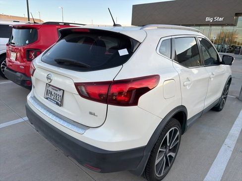 Used 2017 Nissan Rogue Sport SL w/ SL Premium Package image 3