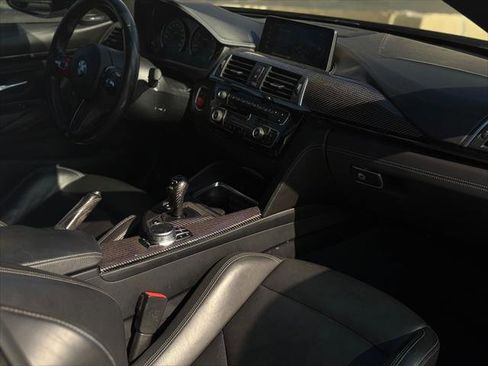 Used 2018 BMW M4 Coupe RWD image 16