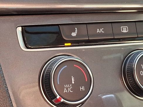 Used 2017 Volkswagen Golf Alltrack SE image 18