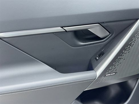 Used 2025 BMW 530i image 42