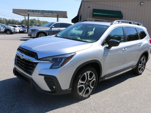 Used 2026 Subaru Ascent Limited AWD/4WD image 1