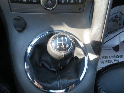 Used 2006 Pontiac Solstice Convertible w/ Premium Package image 15