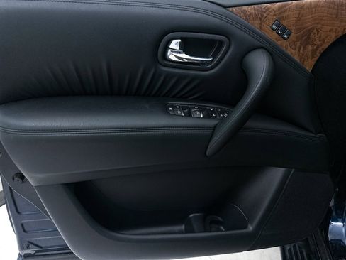 Used 2021 Nissan Armada SL w/ Captain's Chairs Package image 14