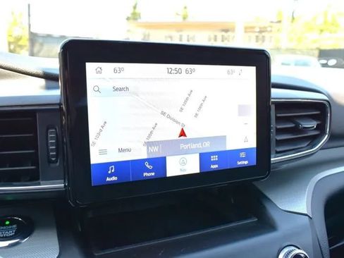 Used 2020 Ford Explorer XLT w/ Equipment Group 202A AWD/4WD image 23