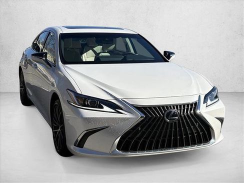 Used 2024 Lexus ES 300h ES 300h image 2