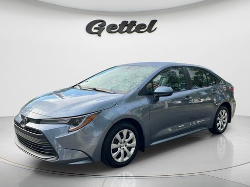 Used 2026 Toyota Corolla LE FWD image 1