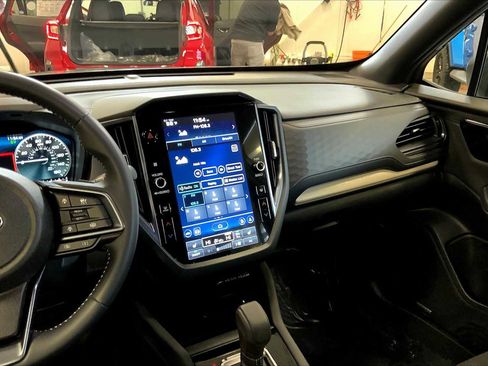 Certified 2025 Subaru Forester Limited image 6