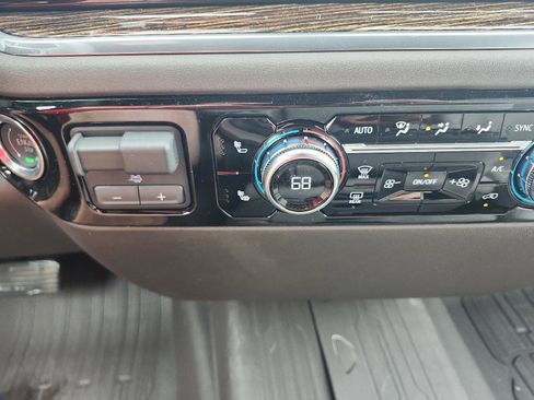 New 2026 GMC Sierra 2500 SLE w/ SLE Value Package; image 17