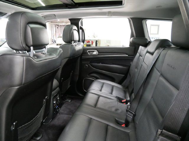 Used 2017 Jeep Grand Cherokee Summit AWD/4WD image 9