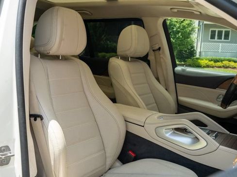 Used 2020 Mercedes-Benz GLS 450 4MATIC image 45