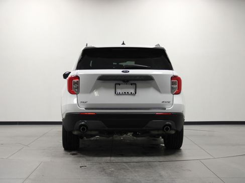 Used 2021 Ford Explorer XLT w/ Equipment Group 202A image 5