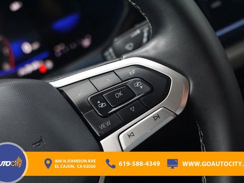 Used 2024 Volkswagen Taos SE image 21