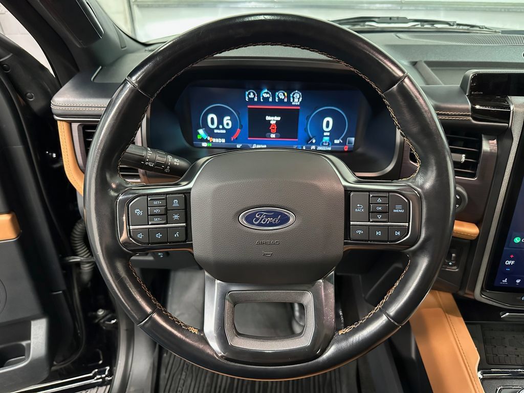 Used 2022 Ford Expedition Platinum AWD/4WD image 13