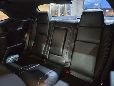 Used 2016 Dodge Challenger SRT w/ Technology Group image 26