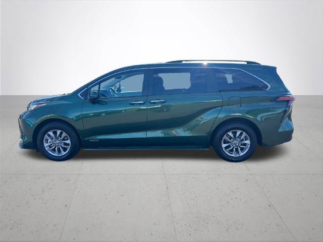 Certified 2021 Toyota Sienna XLE FWD image 10