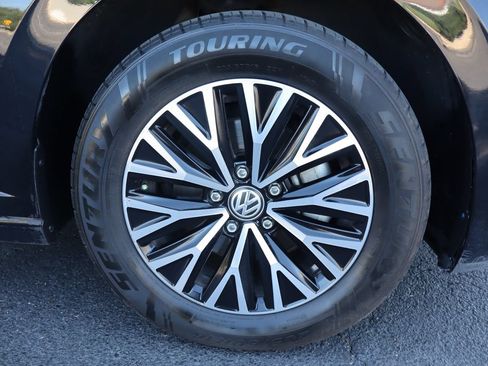 Used 2021 Volkswagen Jetta SE FWD image 44