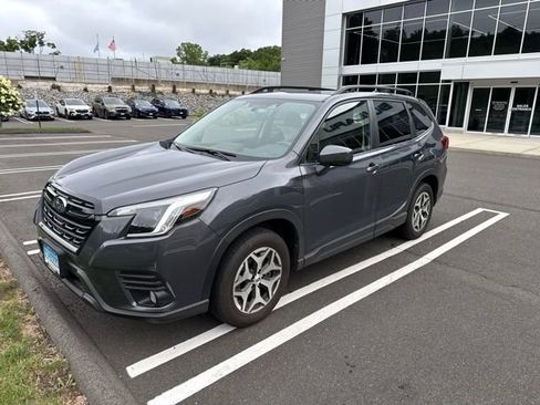 Used 2023 Subaru Forester Premium AWD/4WD image 13