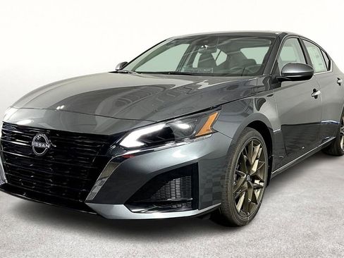 New 2025 Nissan Altima 2.5 SV w/ SV Special Edition Package image 5