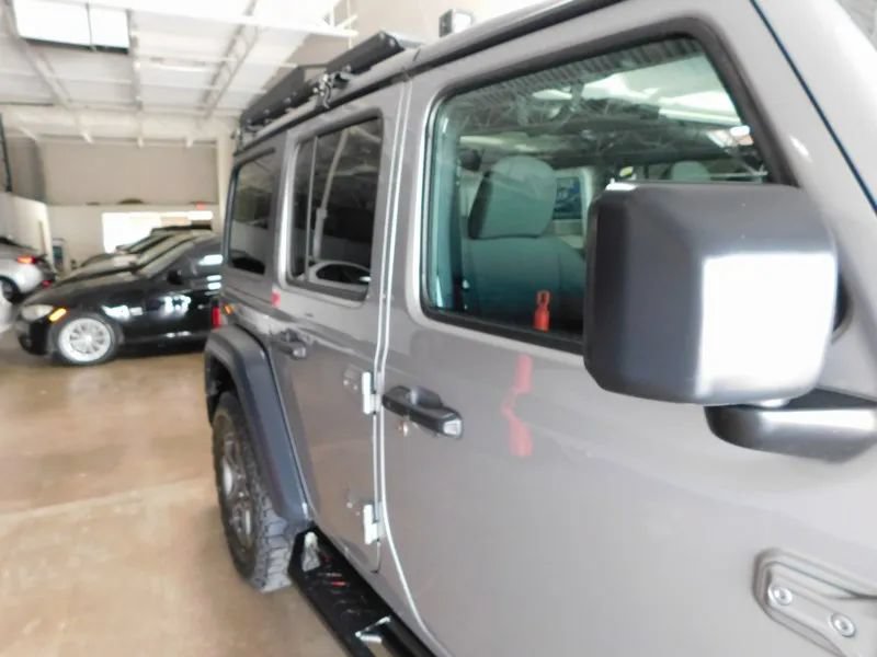 Used 2018 Jeep Wrangler Unlimited Sport S AWD/4WD image 22