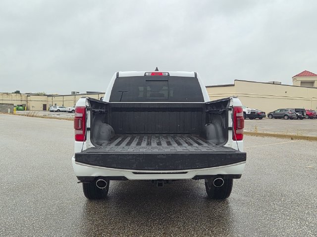 Used 2023 RAM 1500 Laramie AWD/4WD image 10
