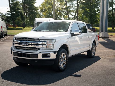 Used 2018 Ford F150 Lariat w/ Equipment Group 502A Luxury AWD/4WD image 3