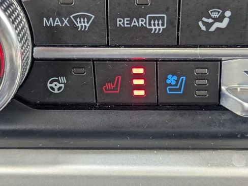 Used 2024 Ford Expedition Limited AWD/4WD image 25