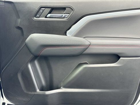 Used 2023 Chevrolet Colorado Z71 w/ Z71 Convenience Package 2 image 17