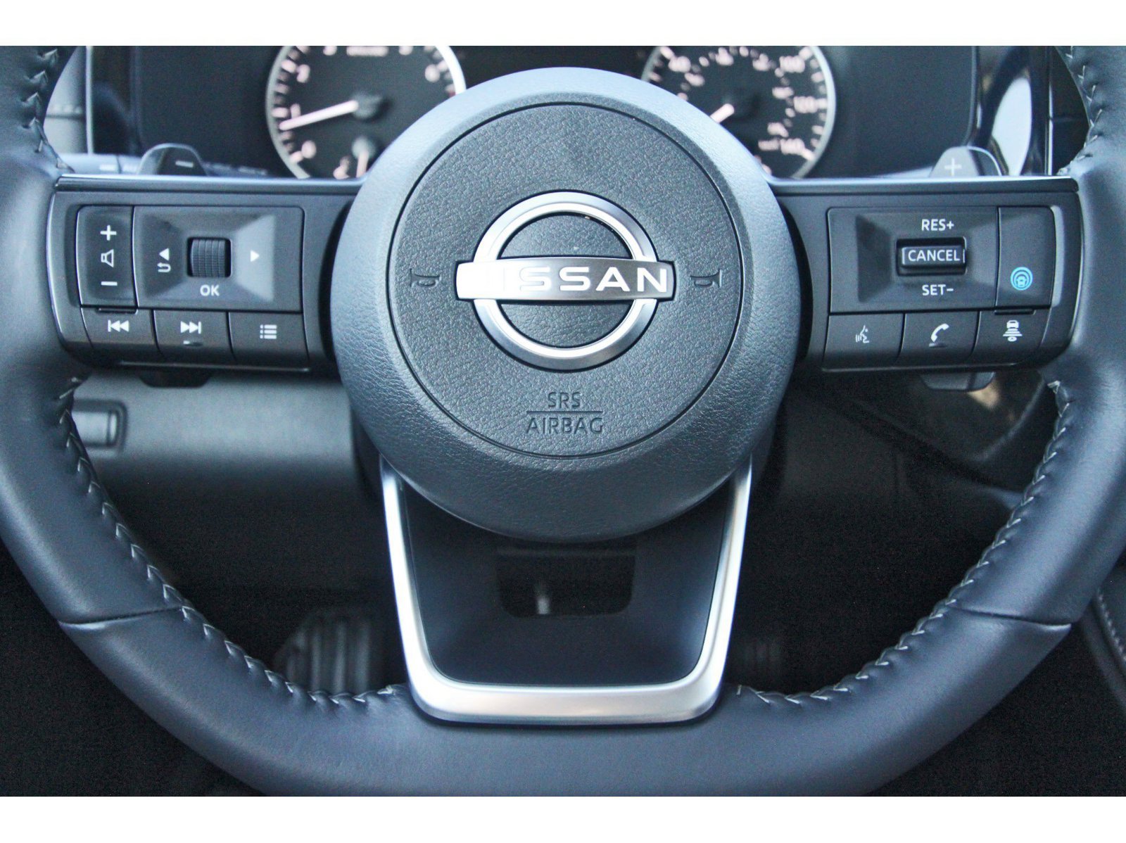 Certified 2025 Nissan Pathfinder SV FWD image 19
