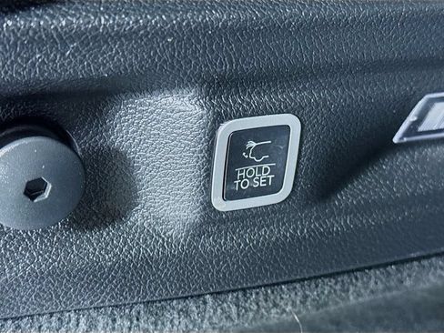 Used 2023 Jeep Grand Cherokee L Overland AWD/4WD image 33