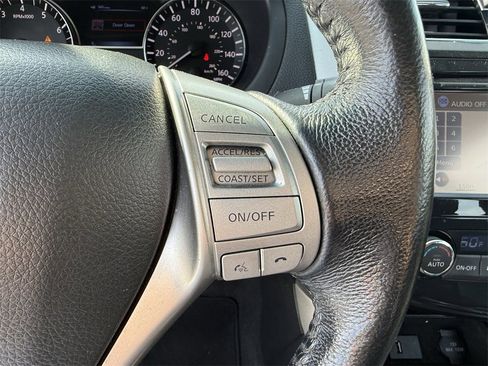 Used 2013 Nissan Altima 2.5 SL w/ Technology Pkg image 15