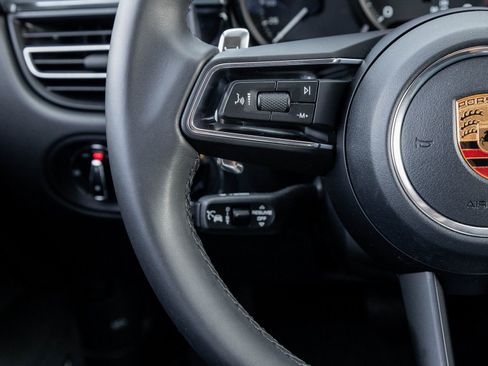 Certified 2026 Porsche Macan AWD/4WD image 15