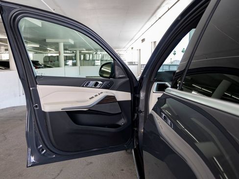 Certified 2025 BMW X5 xDrive50e w/ Executive Package AWD/4WD image 13