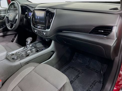 Used 2023 Chevrolet Traverse LT w/ Rear Camera Mirror Package AWD/4WD image 29