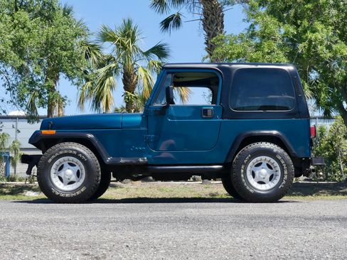 Used 1995 Jeep Wrangler Rio Grande AWD/4WD image 14