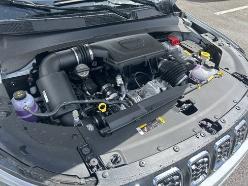 New 2025 Jeep Compass Latitude w/ Sun & Sound Group image 16